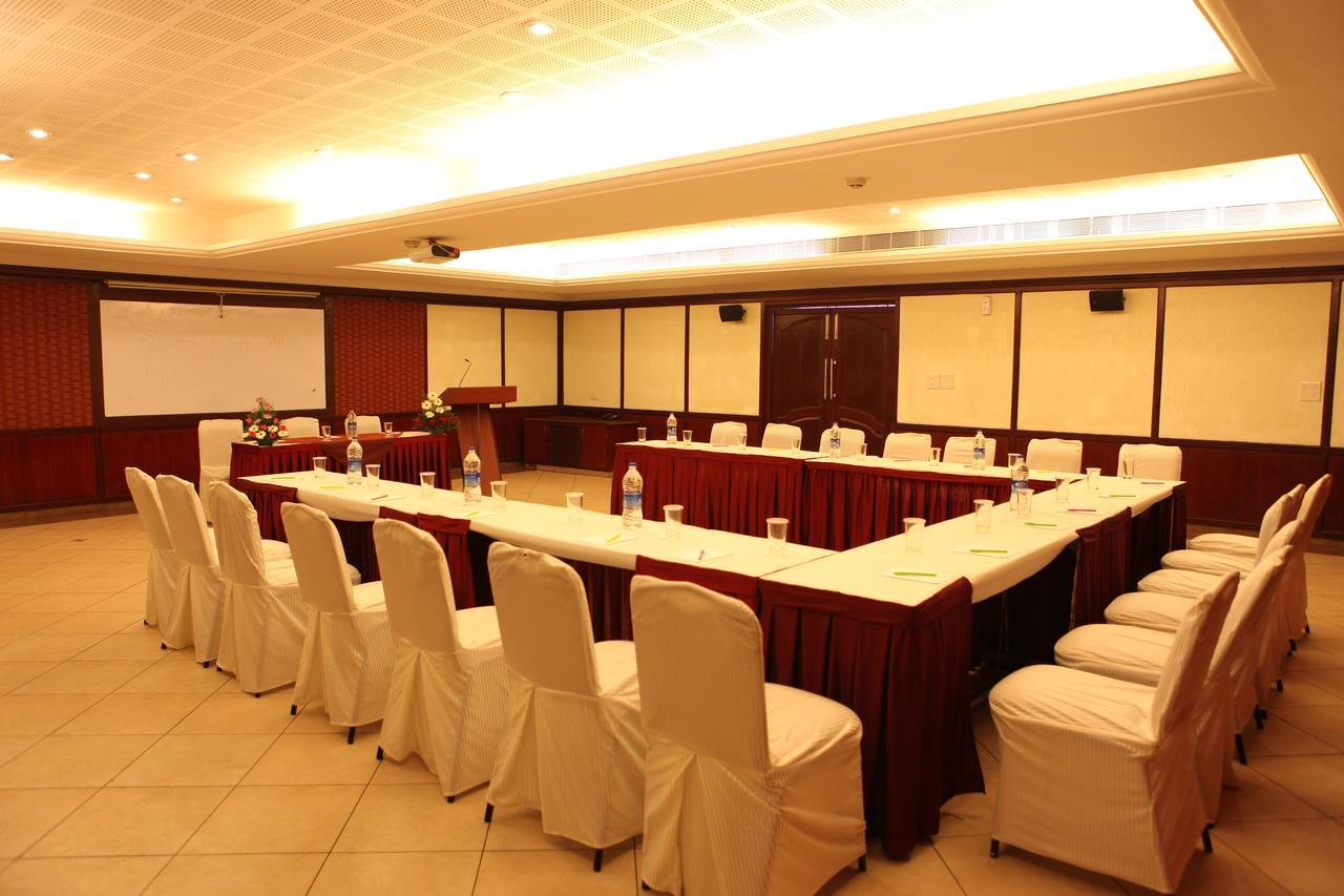 Hotel Rathna Residency Coimbatore Bagian luar foto