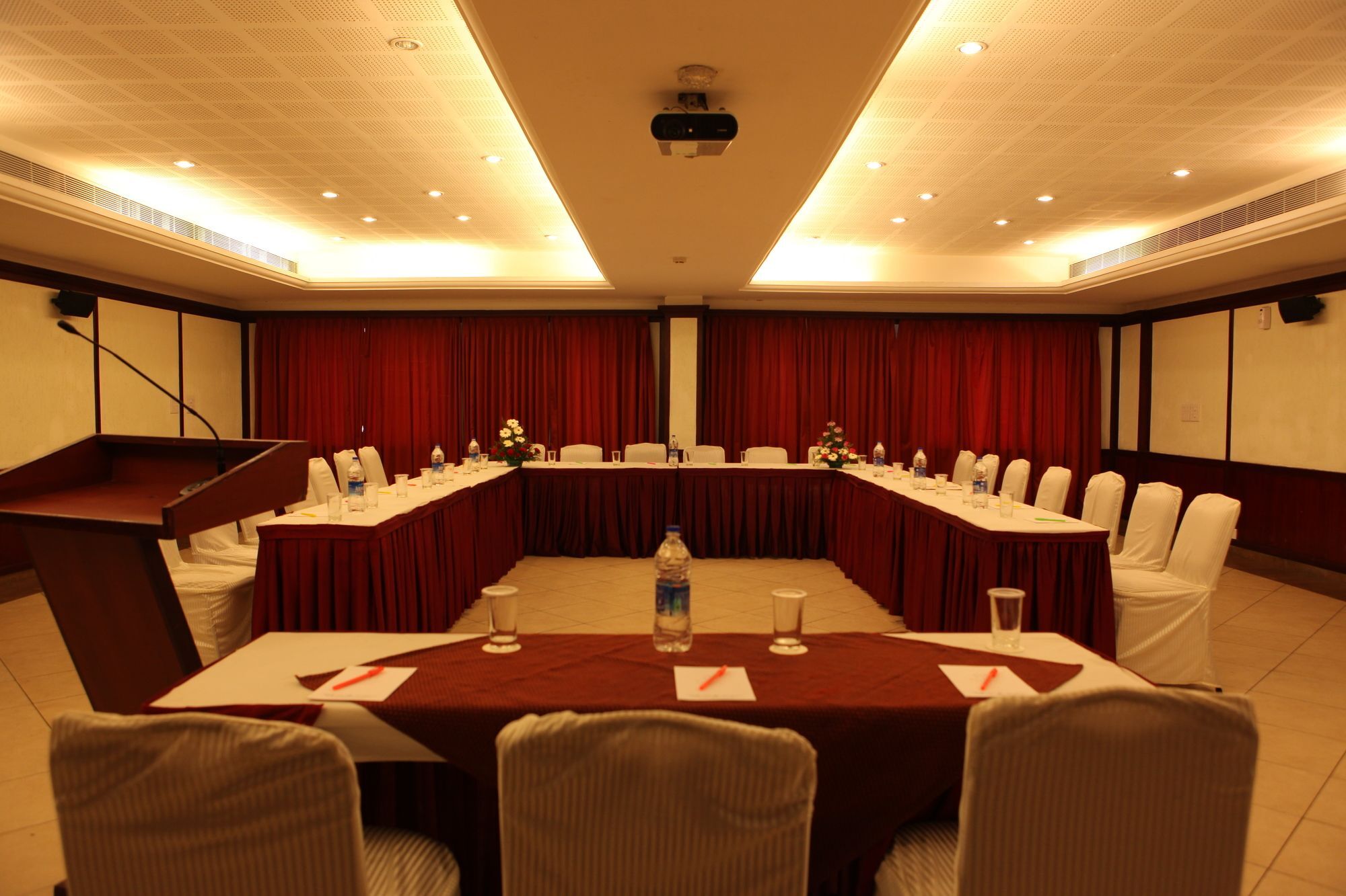 Hotel Rathna Residency Coimbatore Bagian luar foto
