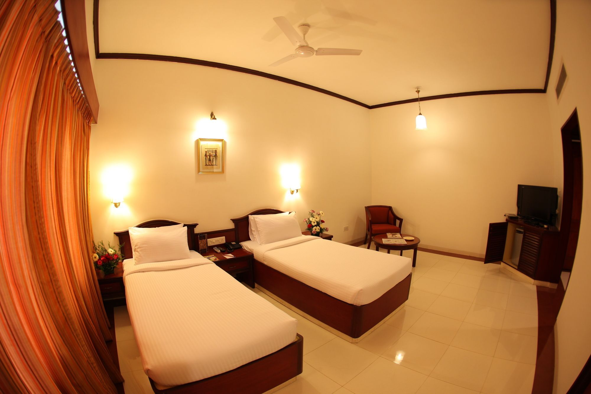 Hotel Rathna Residency Coimbatore Bagian luar foto